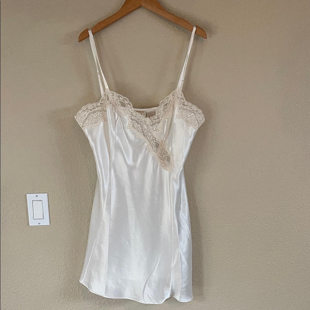 Victoria's Secret Cream Lace Chemise